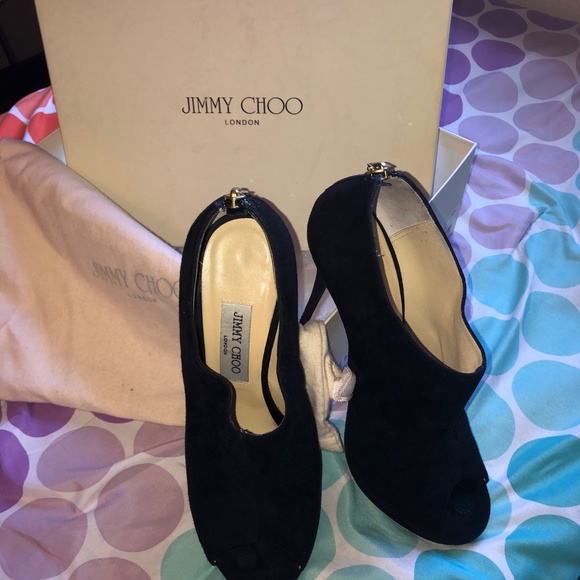 Womans Shoes - Picture 1 of 17